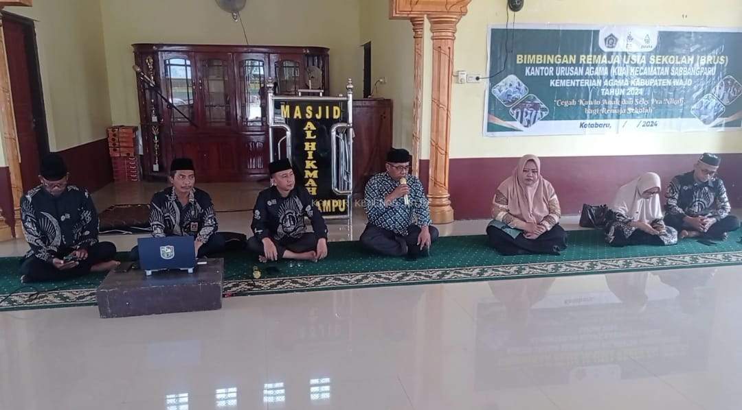 KUA Sabbangparu Memberikan Bimbingan Remaja Usia Sekolah ( BRUS) Di MTs.Sabbangparu