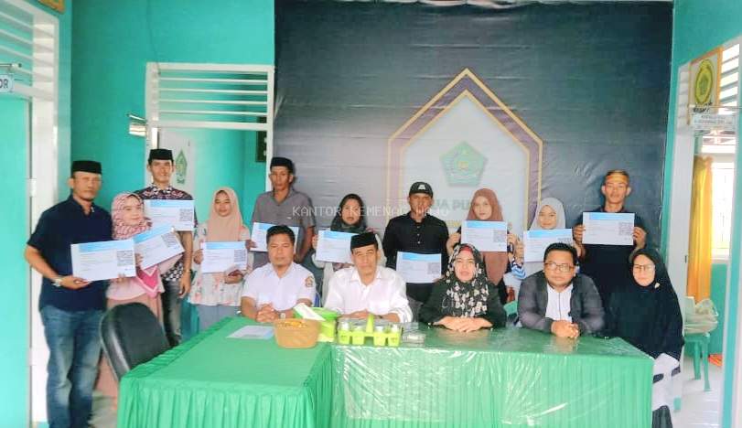 Bentuk Keluarga Zakinah, KUA Penrang Berikan BIMWIN pada 5 Pasang Catin