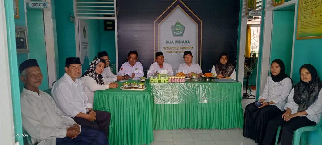 Supervisi KUA Penrang, Kasi Bimas Islam Tekankan Persoalan Pembinaan Kemasjidan