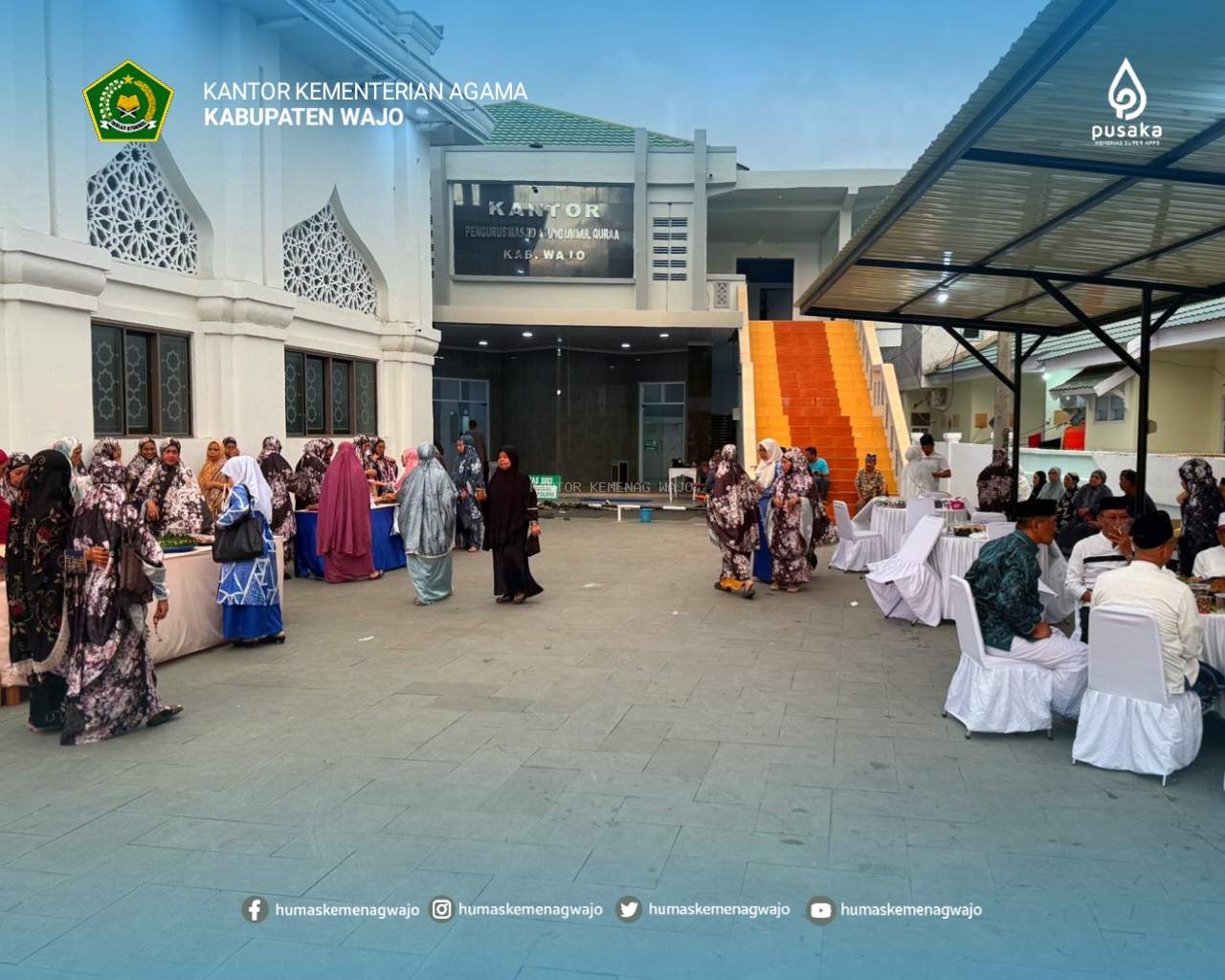 Fajr Inspiration: Jamaah Ummul Quraa Nikmati Jajanan Gratis