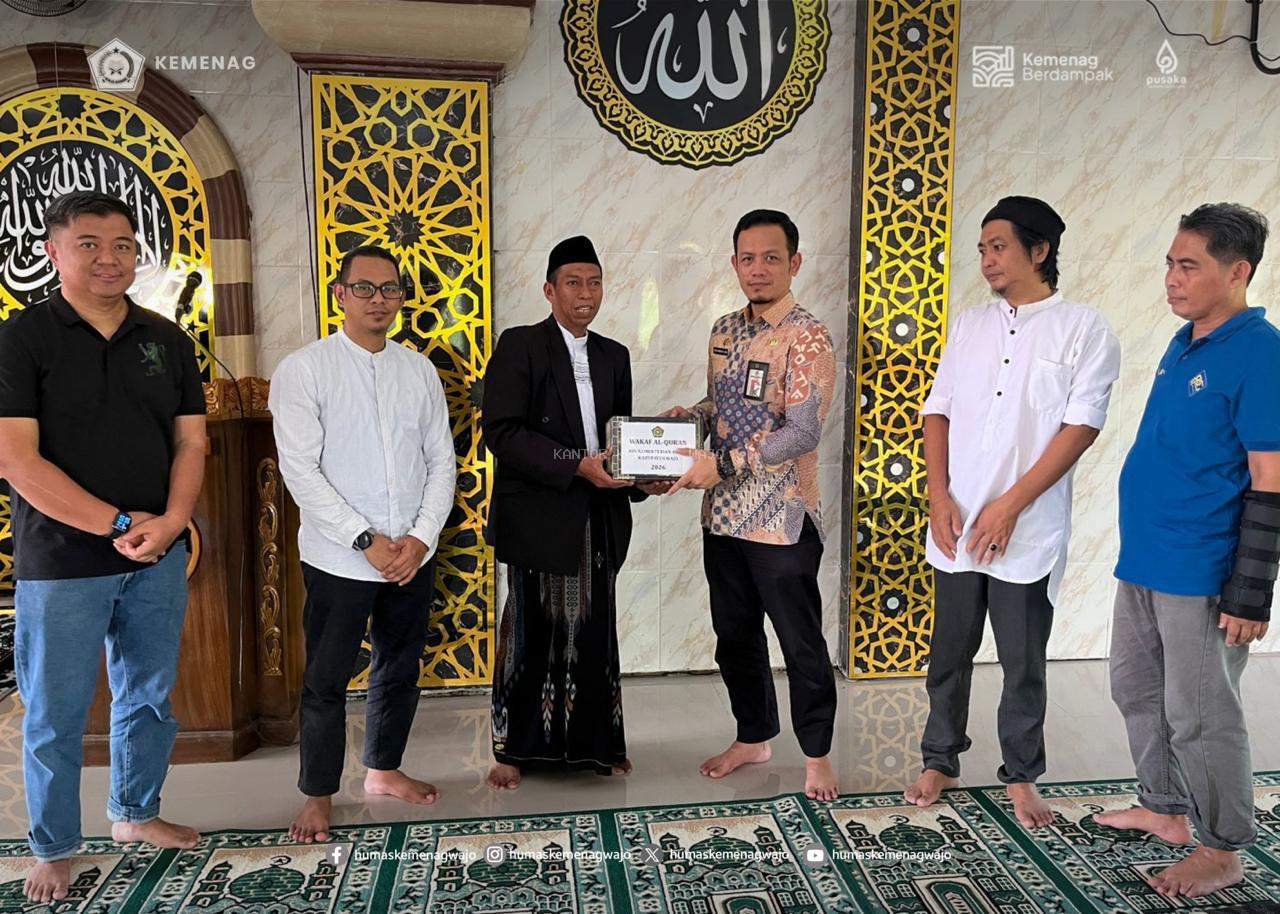 Dari ASN untuk Umat: 400 Mushaf Mengalir ke Penjuru Wajo
