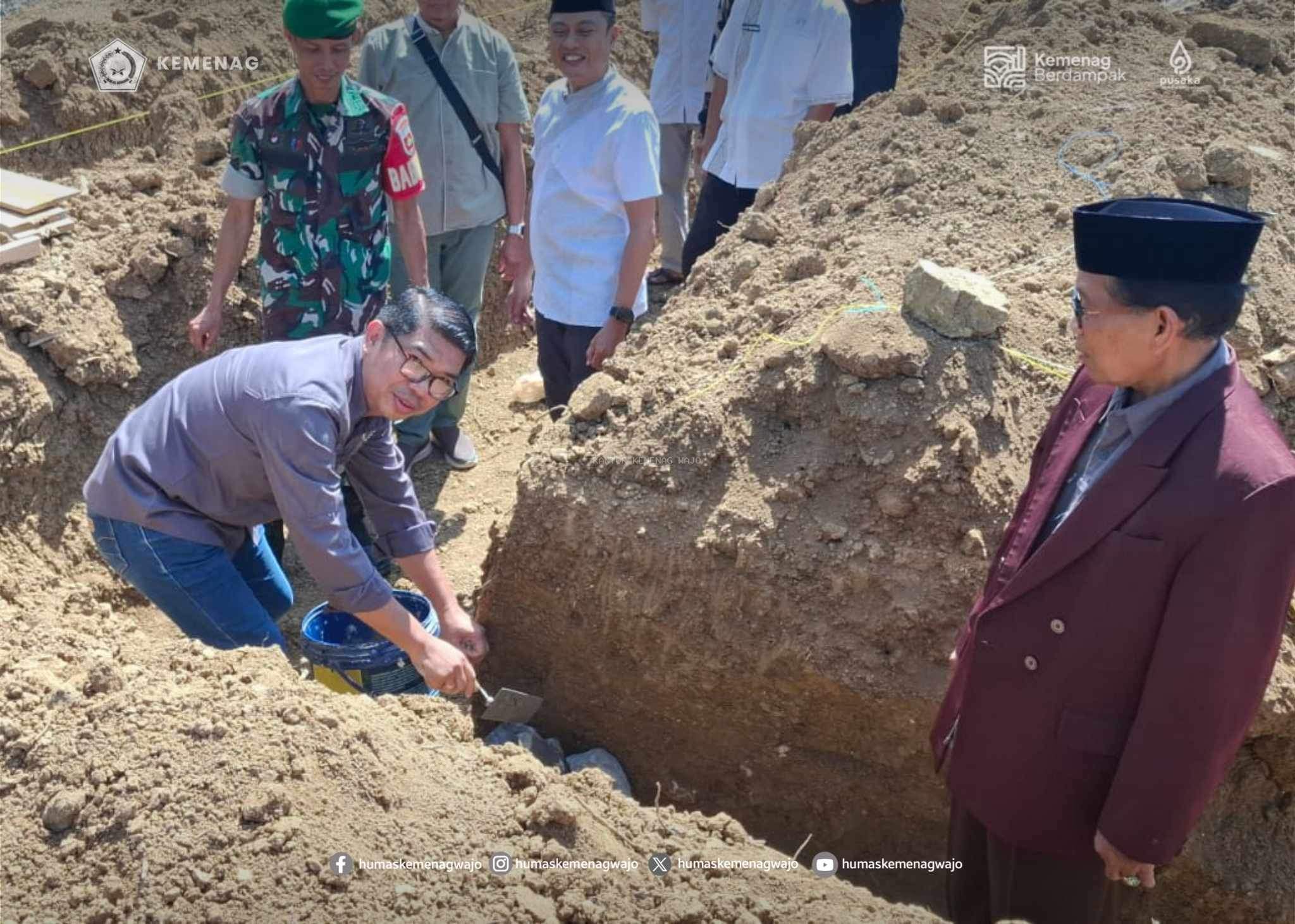 Potret Toleransi di Wajo, Pendeta Turut Letakkan Batu Pertama Pembangunan Masjid