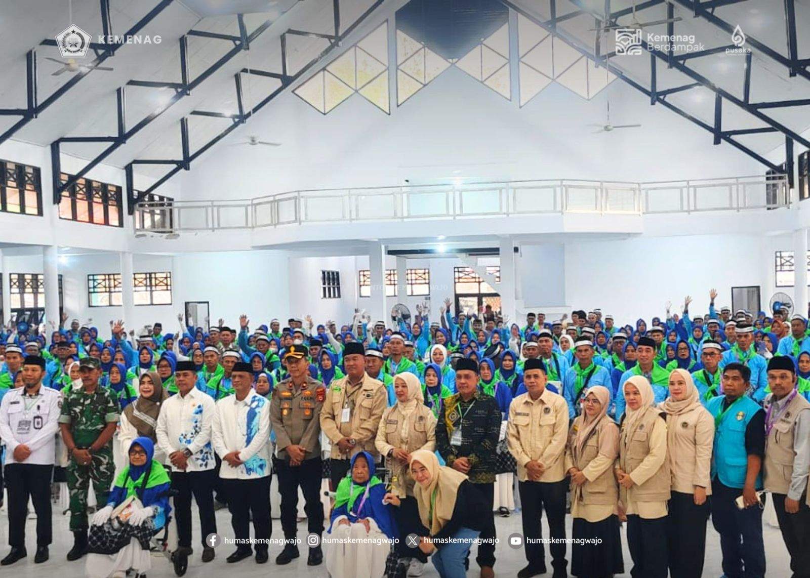 Momen Tak Terlupakan: Kakan Kemenag Wajo Membuat Calon Jemaah Haji Menangis Haru